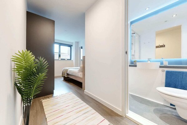 Apartment, 3 Bedrooms | Blackout drapes, iron/ironing board, free WiFi, bed sheets - Barnard Point in London - Campus Accommodation (Wembley)