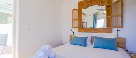 6 Schlafzimmer, BĂŒgeleisen/BĂŒgelbrett, kostenloses WLAN, BettwĂ€sche