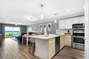 Apartment, Mehrere Betten (Emerald Dunes 103) | Eigene Küche | Ofen, Toaster