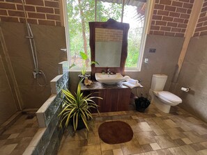 Deluxe Double Room, 1 Bedroom, Garden View | Bathroom | Shower, rainfall showerhead, free toiletries, towels - The Sanctuary (Wanathavilluwa)
