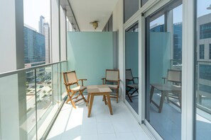 Design Studio, 1 King Bed, Balcony, City View | Balcony