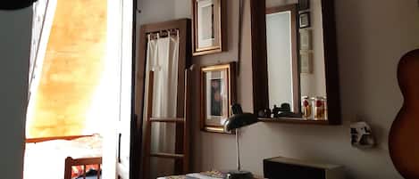 2 Schlafzimmer, Bügeleisen/Bügelbrett, Bettwäsche