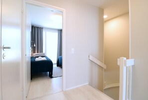 2 bedrooms, iron/ironing board, free WiFi