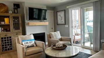 Smart TV, fireplace, offices, printers