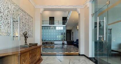 Spacious 6-bedroom house with AC, WiFi in enchanting Udaipur