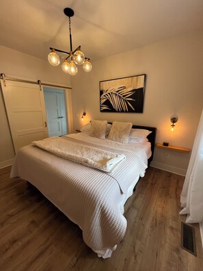 2 chambres, fer et planche à repasser, Wi-Fi gratuit, draps fournis