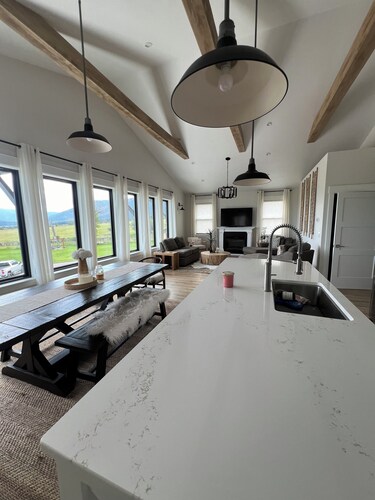 2bed 2bath Barndominium in Arlee just north of Missoula on horse sanctuary.