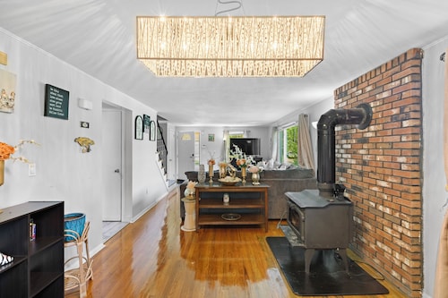 Quiet Comfy Getaway 3 BDR home