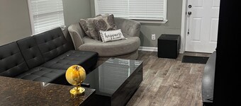 Perfectly located Bungalow near the heart of downtown. Walking distance to it al