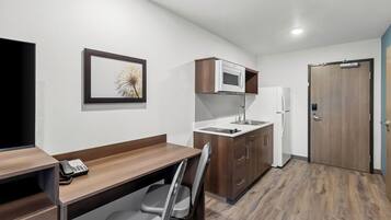Suite, 2 Queen Beds, Non Smoking