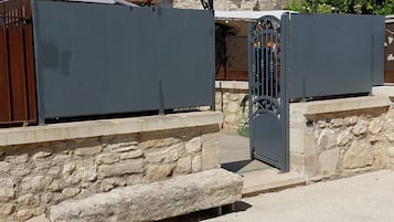 Enceinte de lâhĂ©bergement