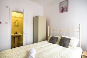 Ferienhaus | 5 Schlafzimmer, Zimmersafe, Bügeleisen/Bügelbrett, kostenloses WLAN