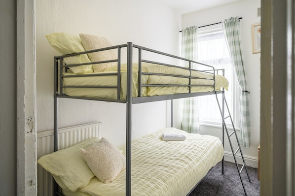 Maison | 5 chambres, coffre-fort pour ordinateur portable
