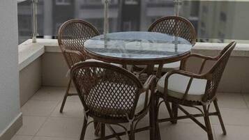 Deluxe Apartment, 1 Bedroom, Smoking, Balcony | Terrace/patio