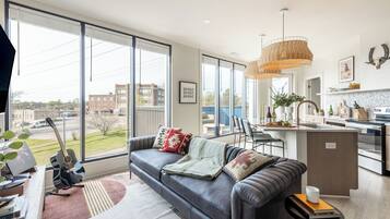 Een 50-inch smart-tv met digitale zenders, Netflix en Hulu