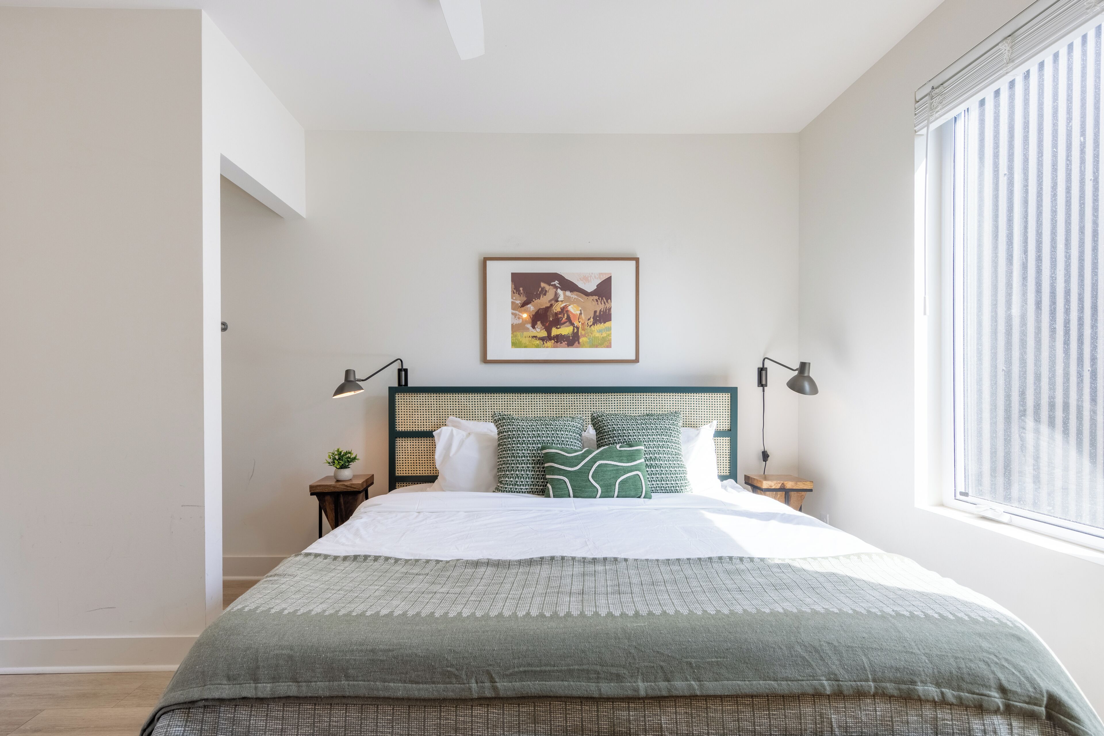 4 Bedrooms Bachelor Suite | Individually decorated, individually furnished, laptop workspace