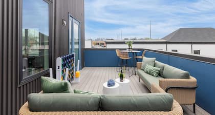 The Outrider by AvantStay Chic Stay Close to Broadway