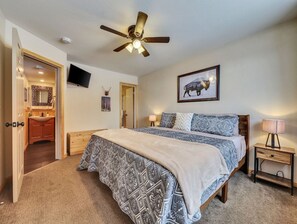 1 habitación, tabla de planchar con plancha, wifi gratis y ropa de cama 