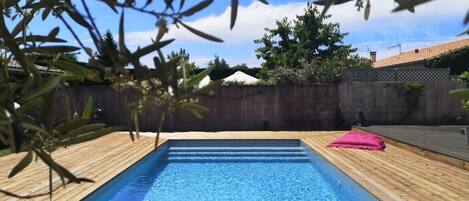 Outdoor pool, a heated pool