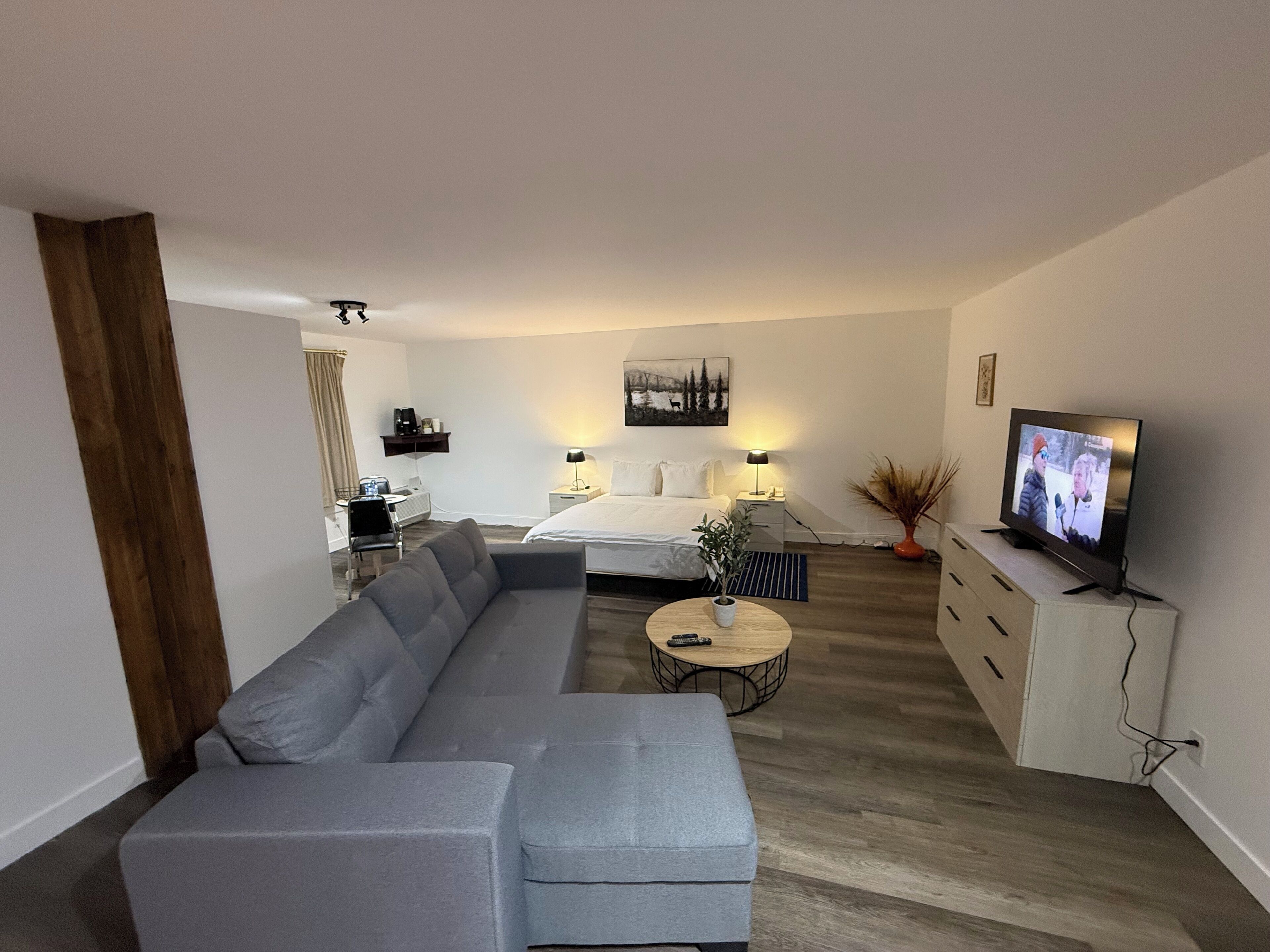 Comfort Studio | Egyptian cotton sheets, premium bedding, down duvets