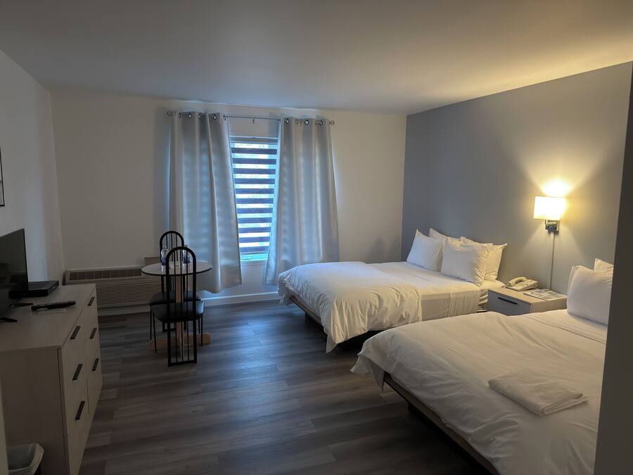 Comfort kamer, 2 tweepersoonsbedden, niet-roken | Lakens van Egyptisch katoen, luxe beddengoed, donsdekens