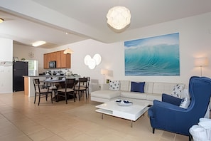 TV - Cozy 3BR house affordable at Bella Vida Resort (Kissimmee)