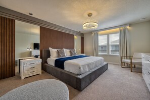 5 bedrooms, iron/ironing board, WiFi, bed sheets