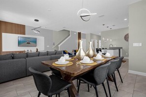 Dining - Memorable House 5BR Near Disney 10 Min (Kissimmee)