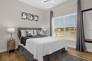 5 bedrooms, iron/ironing board, Internet, bed sheets