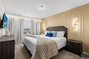 5 bedrooms, desk, iron/ironing board, Internet