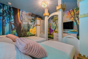 9 habitaciones, tabla de planchar con plancha, internet y ropa de cama 