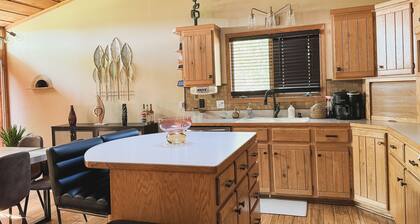 Superhome Riverbottoms Home in Bismarck