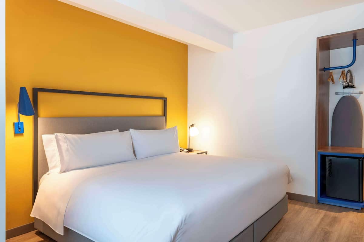 Superior Double Room, 1 King Bed | Hypo-allergenic bedding available, down comforters, in-room safe, desk