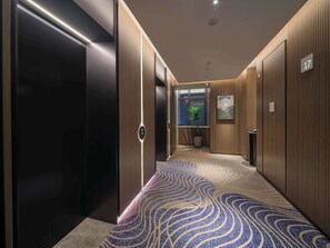Lobby - Hilton Garden Inn Ji'nan High-Tech Zone (Jinan)