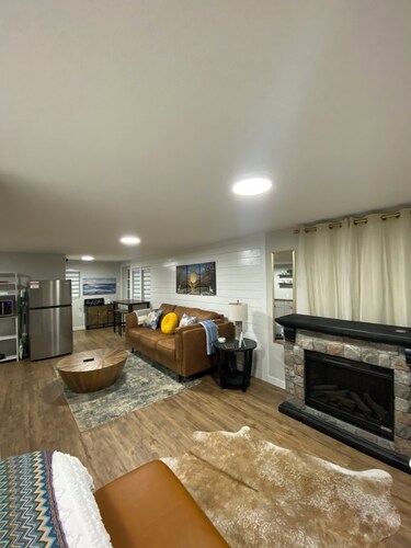 Couples Cabin at the Lake