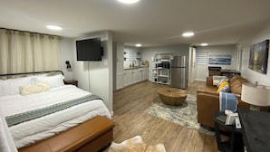 Unclassified image, 3 of 21, button - Couples Cabin at the Lake (Heber Springs)