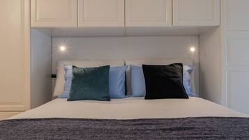 Apartment | Iron/ironing board, free WiFi, bed sheets