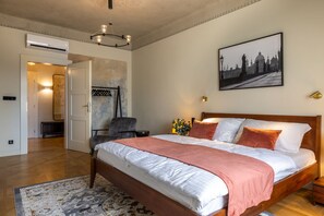 2 chambres, fer et planche à repasser, Wi-Fi gratuit, draps fournis