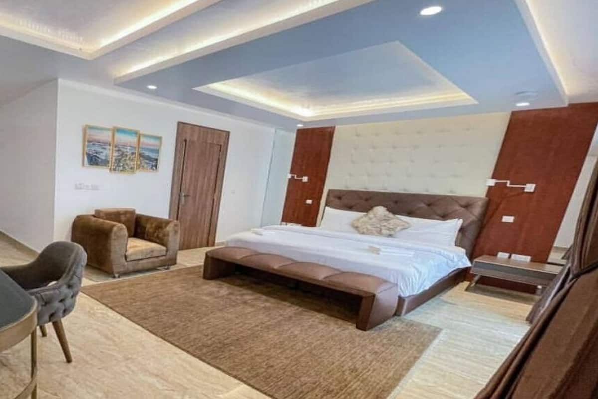 Habitación familiar, balcón | Escritorio y espacio para trabajar con un portátil