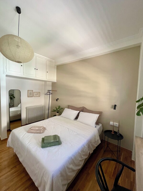 1 bedroom, iron/ironing board, travel crib, WiFi