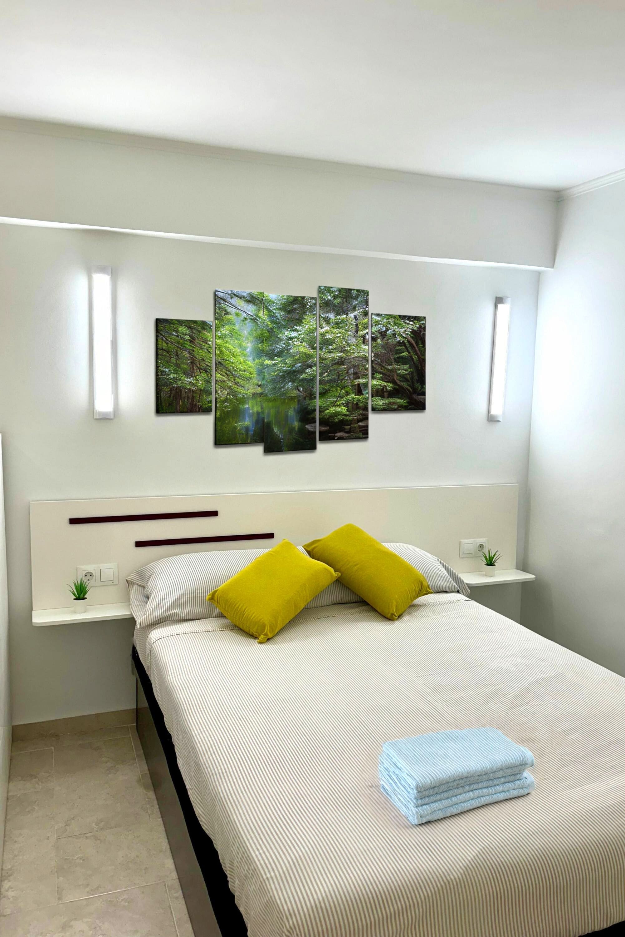 Junior Studio, Private Bathroom | Free WiFi, bed sheets