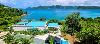 BEACHFRONT 5 BEDROOM VILLA–POOL, SOLAR, PRIVATE