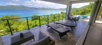 BEACHFRONT 5 BEDROOM VILLA–POOL, SOLAR, PRIVATE