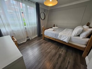 1 chambre, fer et planche à repasser, Wi-Fi gratuit, draps fournis