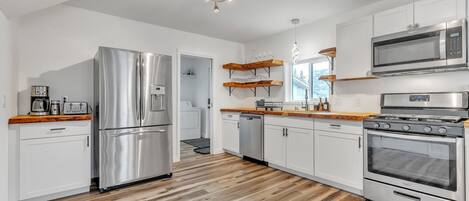 Fridge, microwave, oven, dishwasher