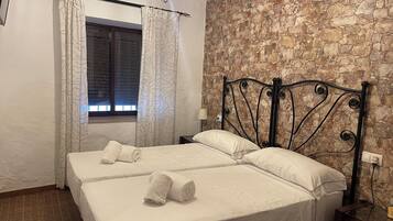 Habitación doble | Wifi gratis y ropa de cama