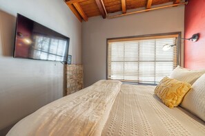 1 bedroom, iron/ironing board, travel cot, free WiFi - Hello Summer! Gorgeous 1 bdrm on Main Street! (Park City)