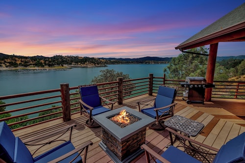 Nacimiento Lake Retreat: Private Dock & Epic Views