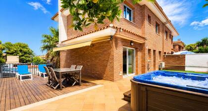 Villa ERA - Jacuzzi and Swimming Pool