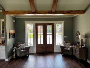 Interior - Beautiful New 4-bedroom home on Granada Golf Course in Hot Springs Village. (Hot Springs Village)